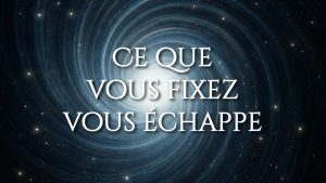 Ce que vous fixez vous échappe. Ventre plat : pourquoi il ne vient pas en le visant. Pourquoi viser le ventre empêche le ventre de changer.